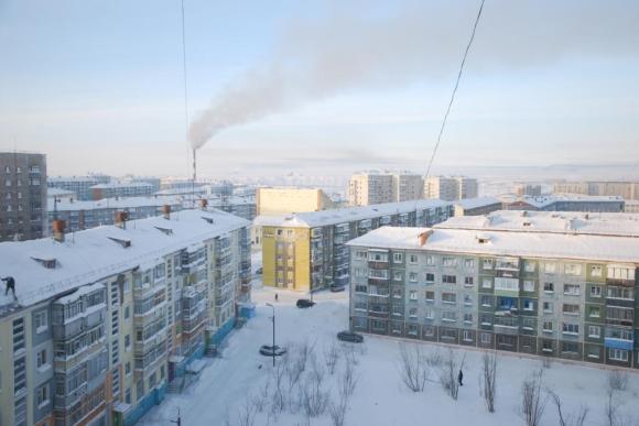 Жители Комсомольского пока не смогут получить квартиры в городе