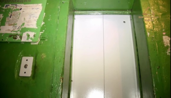 Жильцы многоэтажки в Воркуте дождались запуска лифта